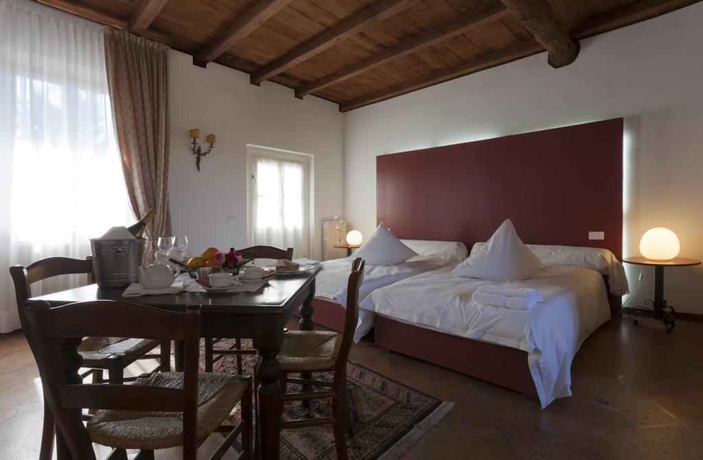 Agriturismo Cascina Marzana Hotell Pavia Eksteriør bilde